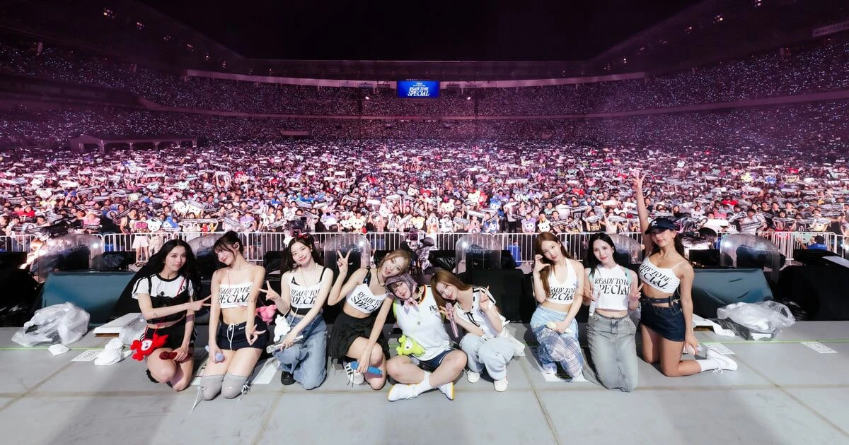 Tháng 7/2024, TWICE trở thành nhóm nhạc nữ Kpop đầu tiên tiến vào Nissan Stadium