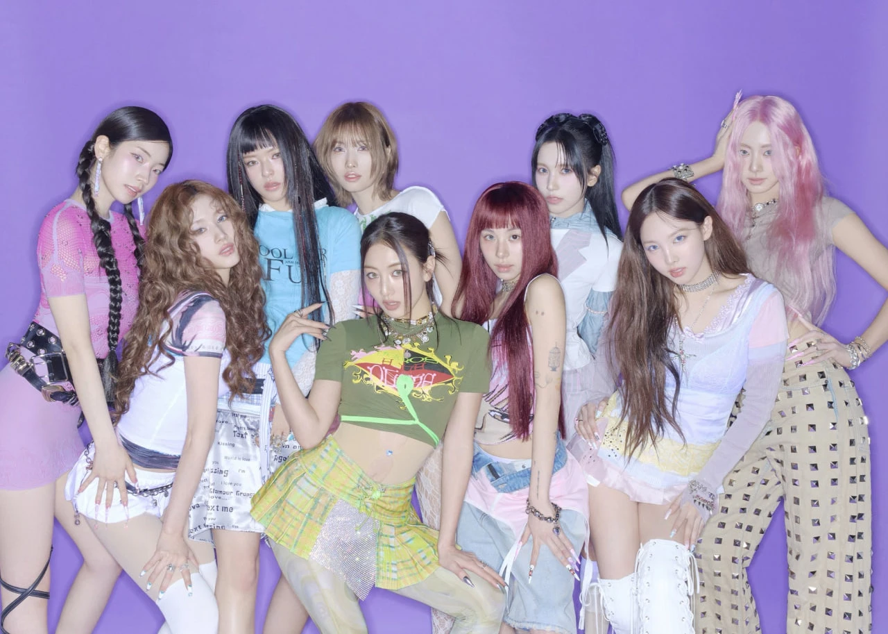 TWICE vẫn giữ được sức hút toàn cầu và hoạt động nghệ thuật bền bỉ sau hơn một thập kỷ cống hiến
