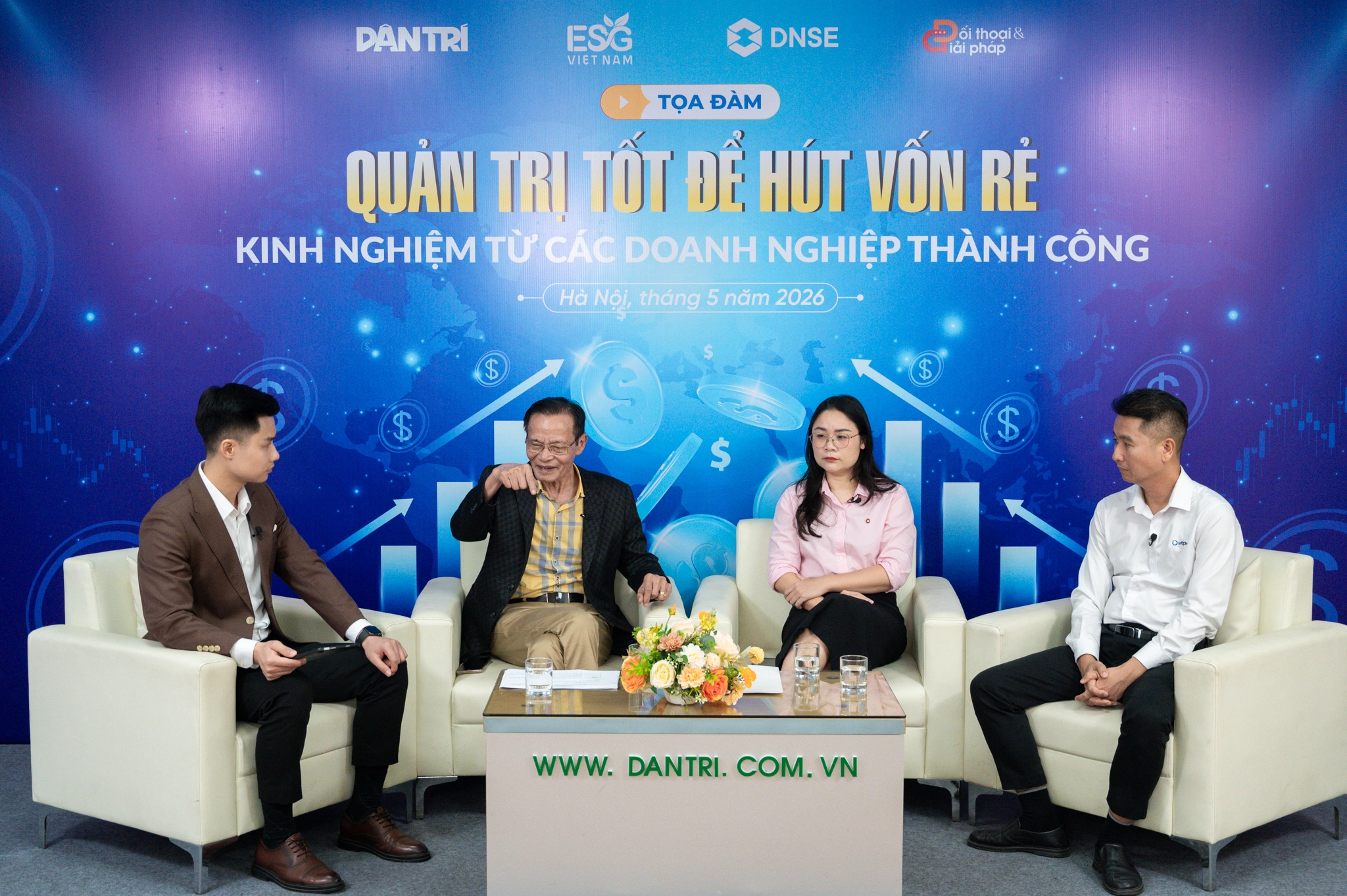 Thảo luận về lộ trình chuyển đổi xanh cho doanh nghiệp vừa và nhỏ (Ảnh: Thành Đông)