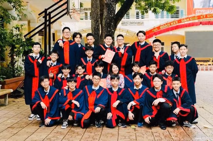 Cô và trò Trường THCS Hoàng Liệt, Hà Nội trong một buổi ôn tập chuyên sâu.