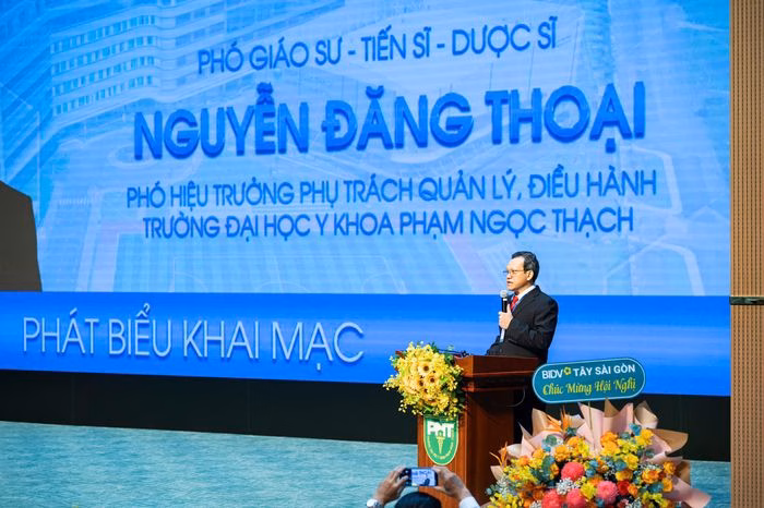 PGS.TS.DS Nguyễn Đăng Thoại nhấn mạnh vai trò của công nghệ số trong đào tạo và điều trị y khoa.