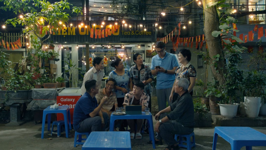 Không gian hoài niệm trong phim Dưới ô cửa sáng đèn