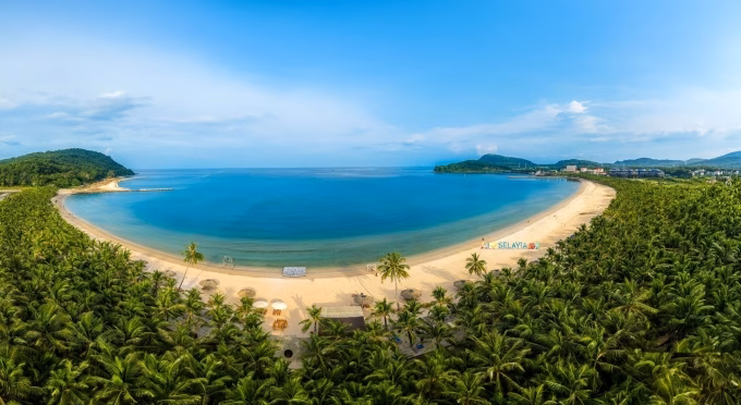 Selavia sở hữu vị trí đắc địa ôm trọn Vịnh Đầm, tạo lợi thế vượt trội trong việc khai thác du lịch trải nghiệm.
