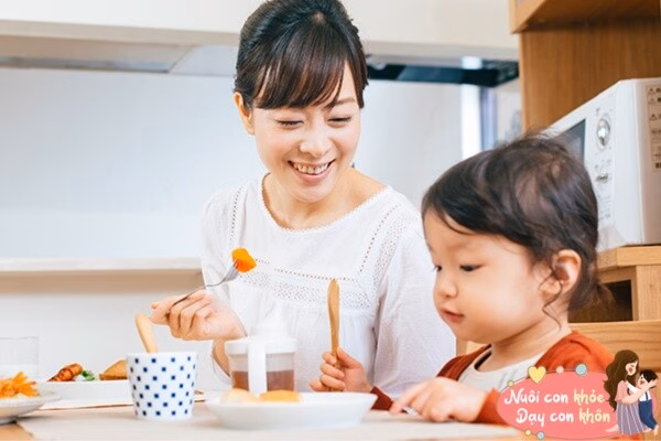 Thiết kế sinh động giúp trẻ cảm thấy vui vẻ và hào hứng hơn trong mỗi bữa ăn.